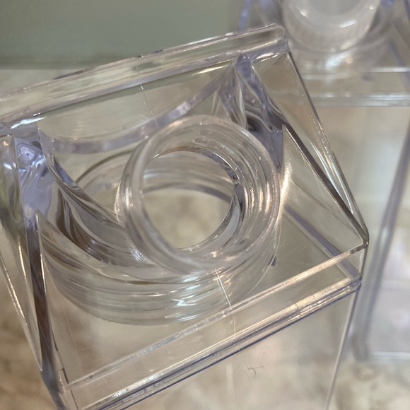 Milk Carton - Picture 2 of 11